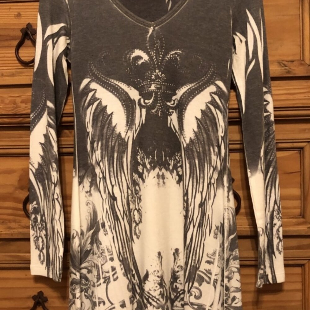 sweater - Picture 3 of 3